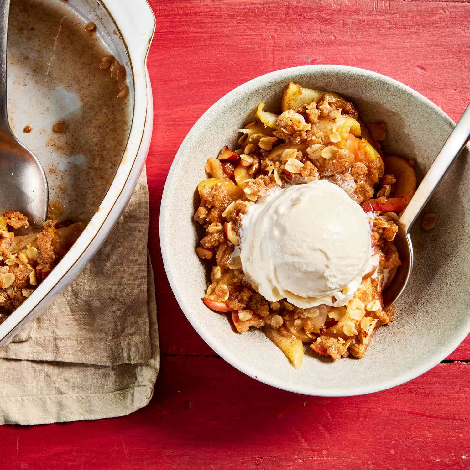 a recipe photo of the Apple Crisp