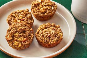 breakfast apple cinnamon oatmeal cakes