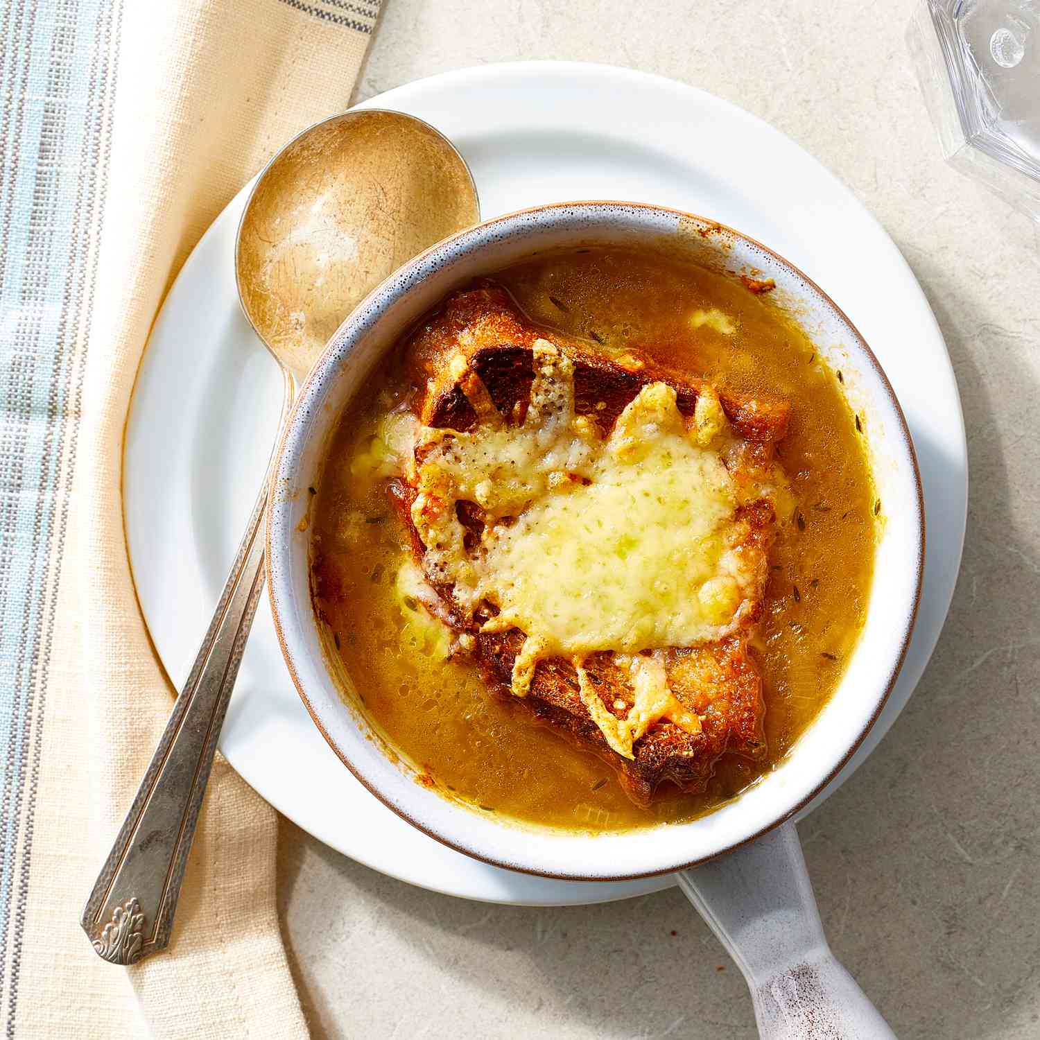 a recipe photo of the Vegetarian French Onion Soup served in a bowl