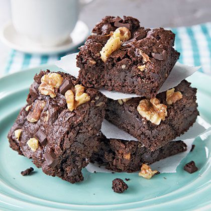 Classic Fudge-Walnut Brownies
