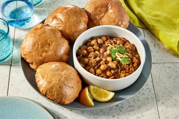 a recipe image of the Chole Puri 