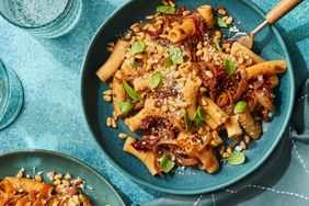 an image of the Caramelized Onion & Sun-Dried Tomato Pasta served in a bowl