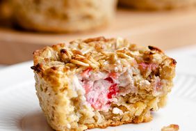 Breakfast Strawberry & Cream Cheese Oatmeal Cakes