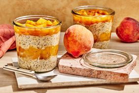 a recipe photo of the Peach Pie Overnight Oats