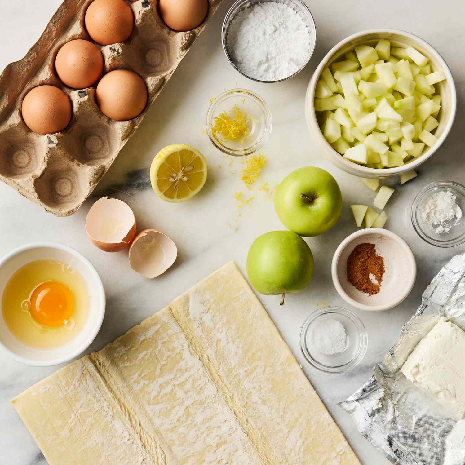 the ingredients to make the Apple Pie Breakfast Pastry